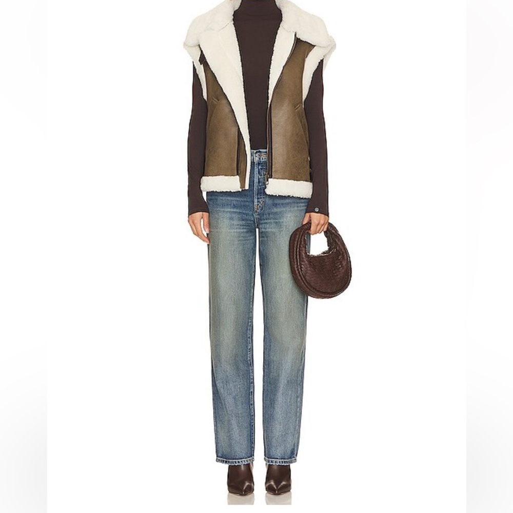 Apparis brown and White Shearling Vest